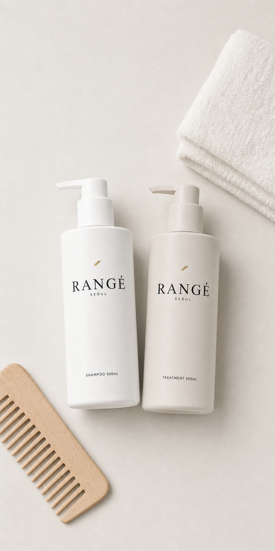 빗과 타월이 함께한 RANGÉ SEOUL 플랫레이